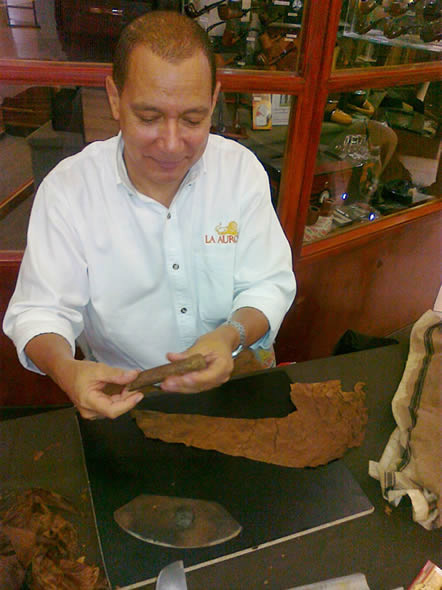 Cigar rolling